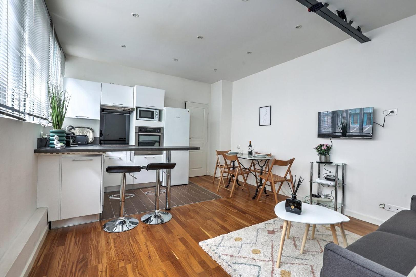 650 Julius - Superb In Appartement